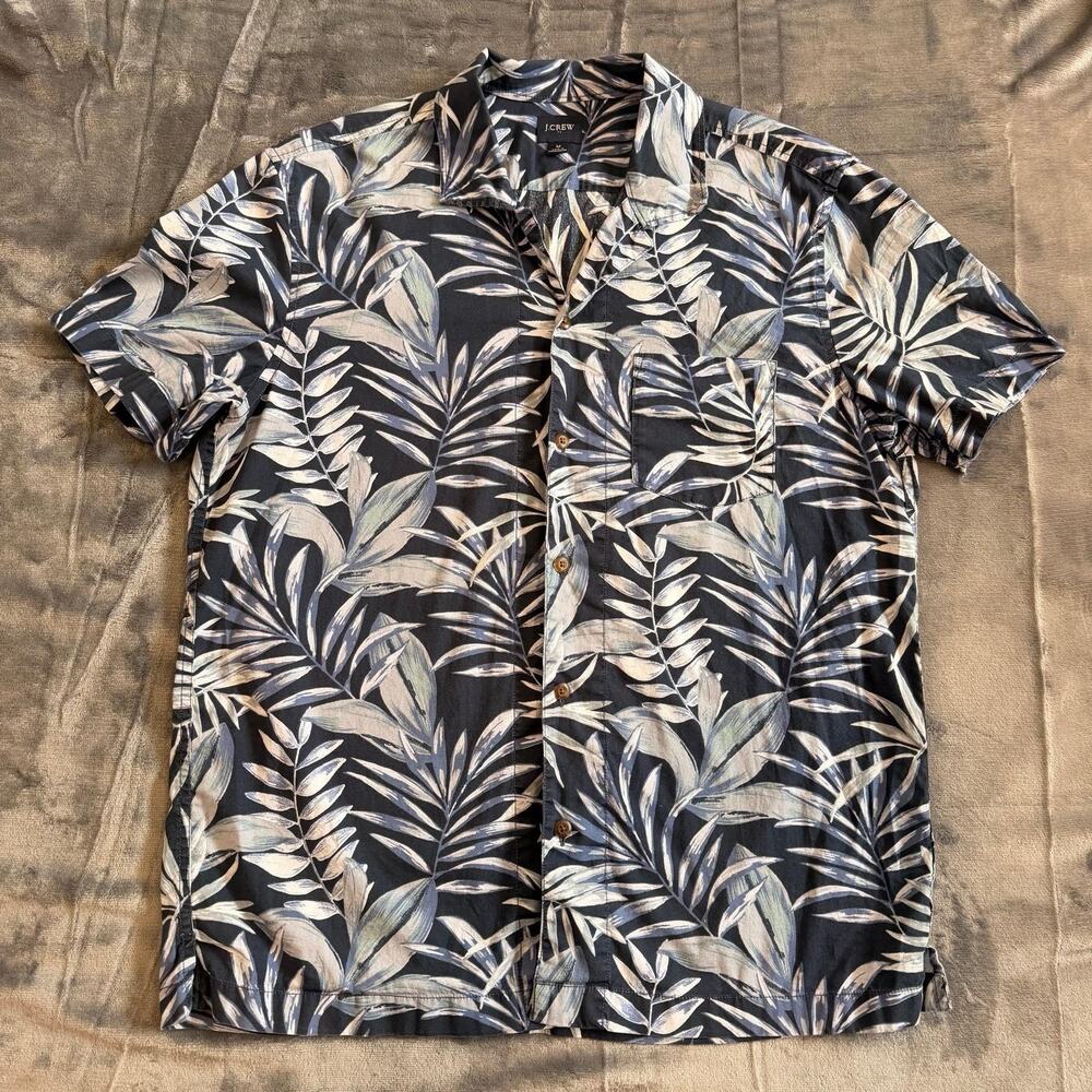 J. Crew Men’s Short Sleeve Button Down Shirt Sz M Blue Floral Flex Washed Summer